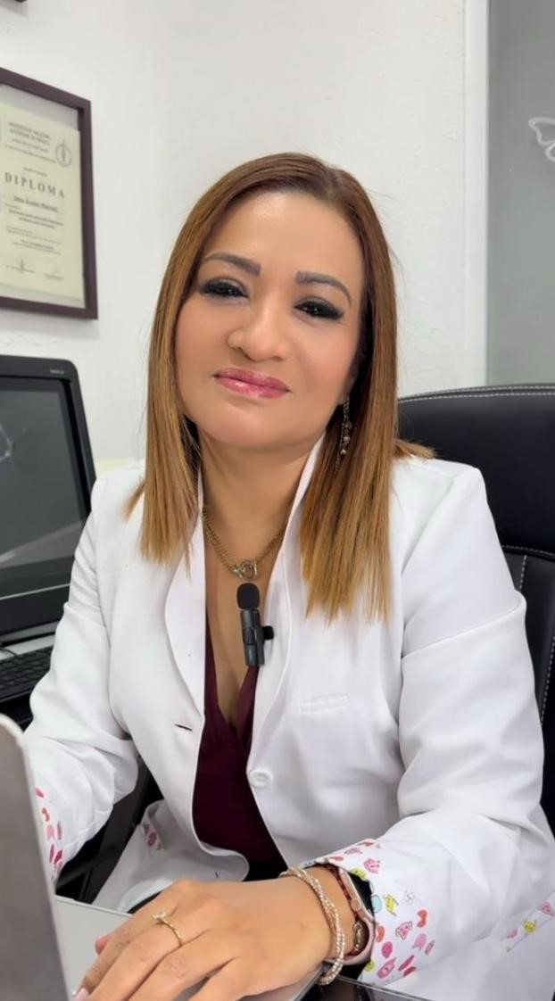 Dra. Zenia Álvarez
